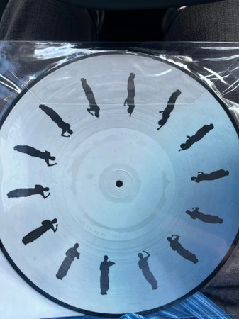 R-30892236-1717713401-4100