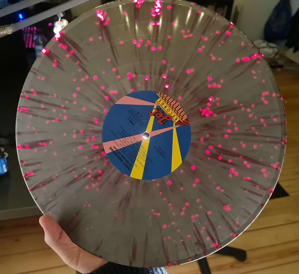 R-18000301-1666208092-7589