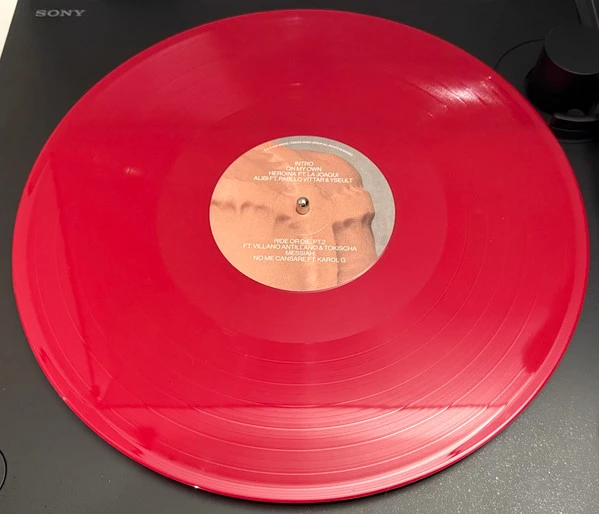 R-35609179-1765519508-2963