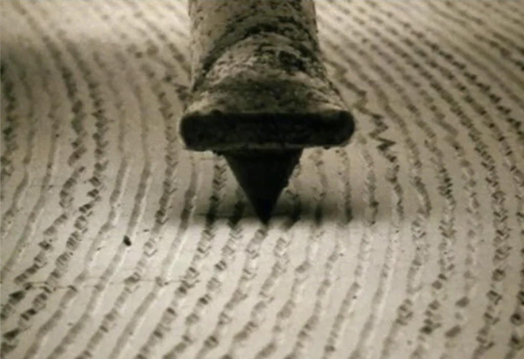 Макрофото канавок виниловой пластинки