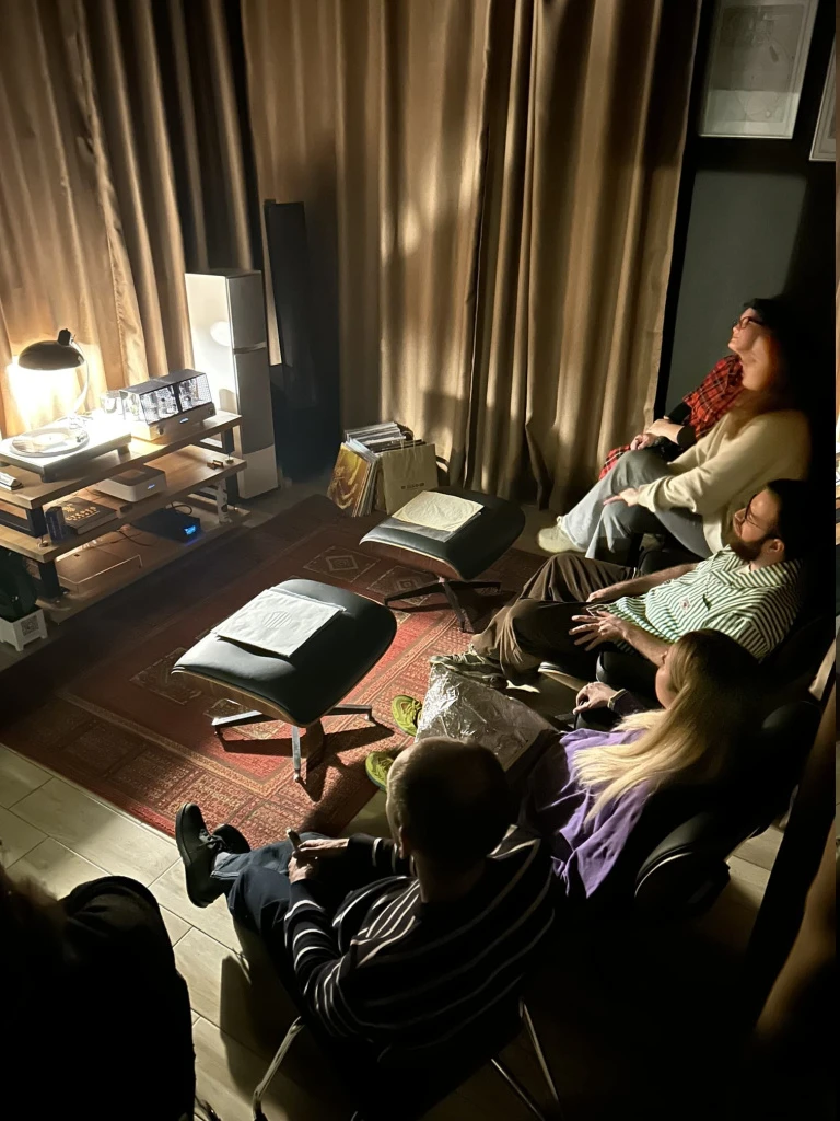 Ритуал прослушивания виниловой пластинки - осознанное отношение к музыке