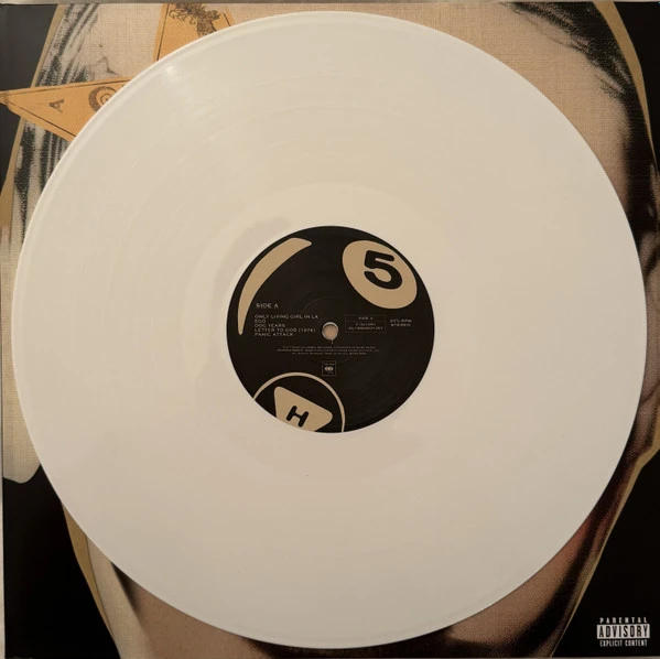 R-32100666-1739472831-9033